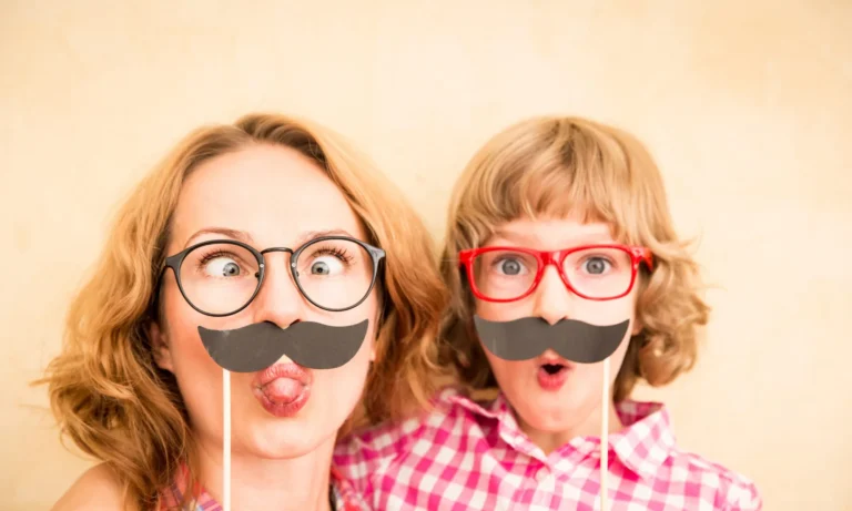 Играйте и помогайте детям изучать английский!